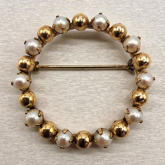 Vintage Bal Ron 12K Gold-Filled Circle Pin with Pearls | Mid-Century Classic - Picture 1 of 6
